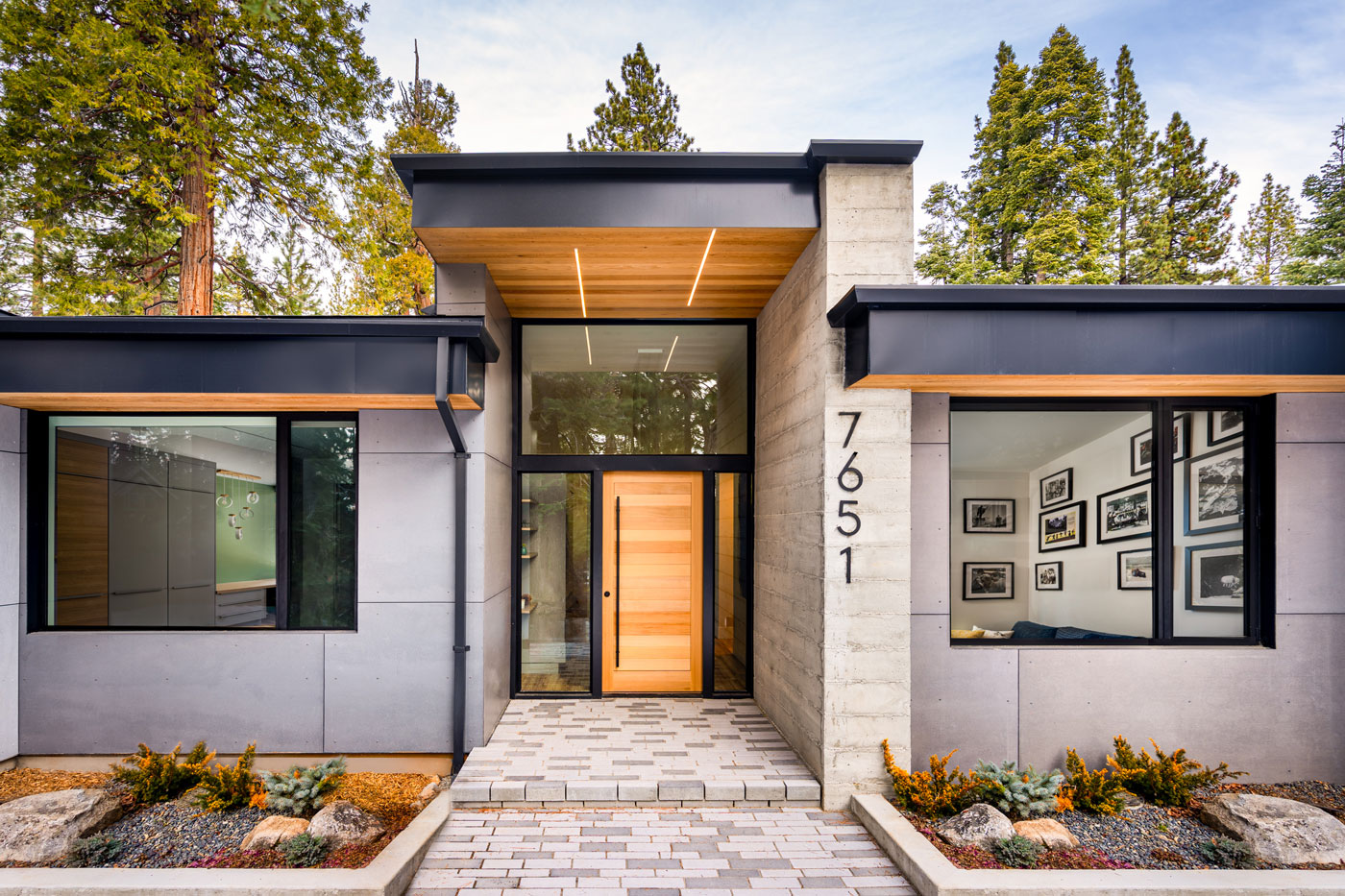 PinedropExterior